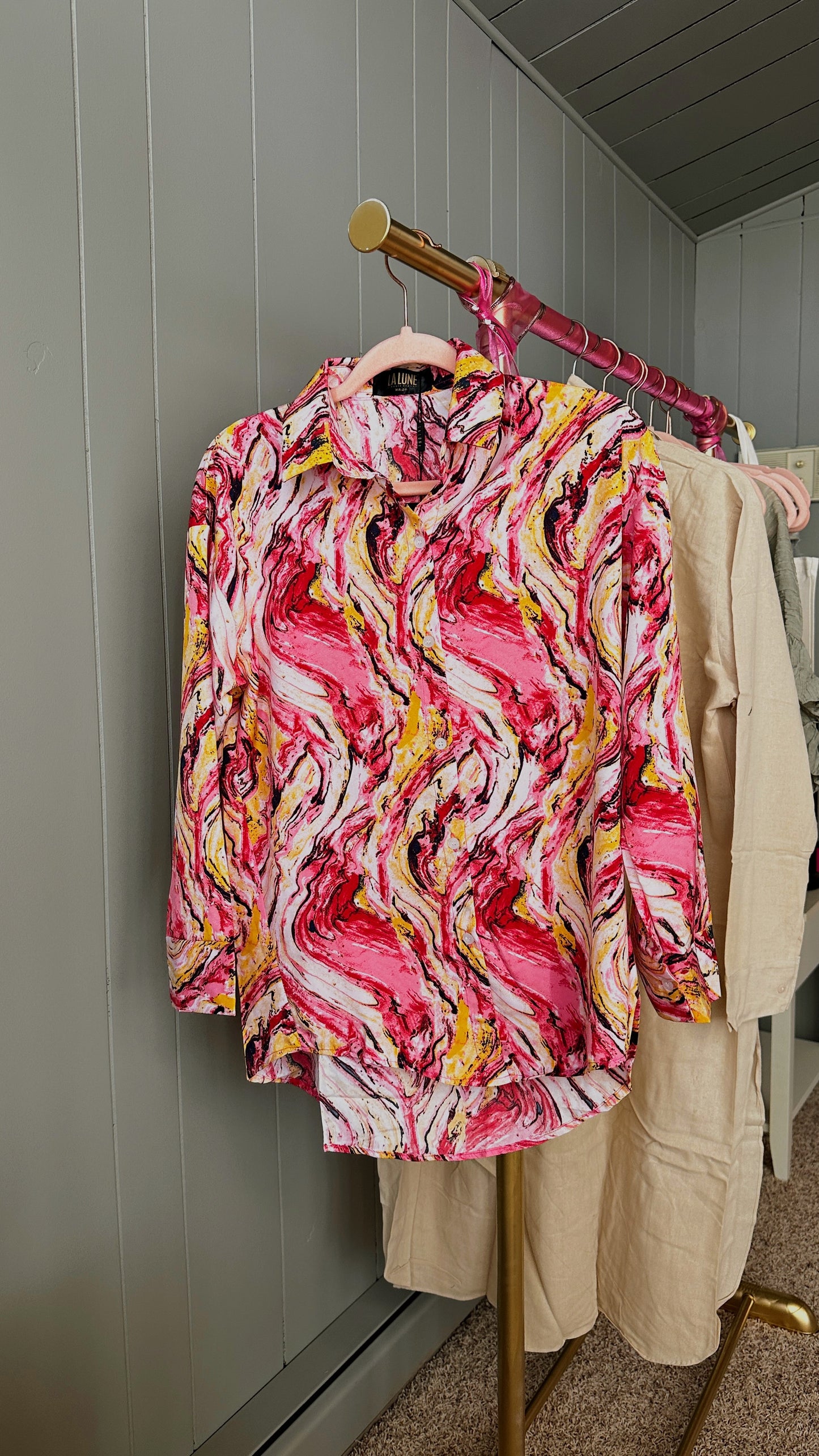 Marble Shirt with collard design